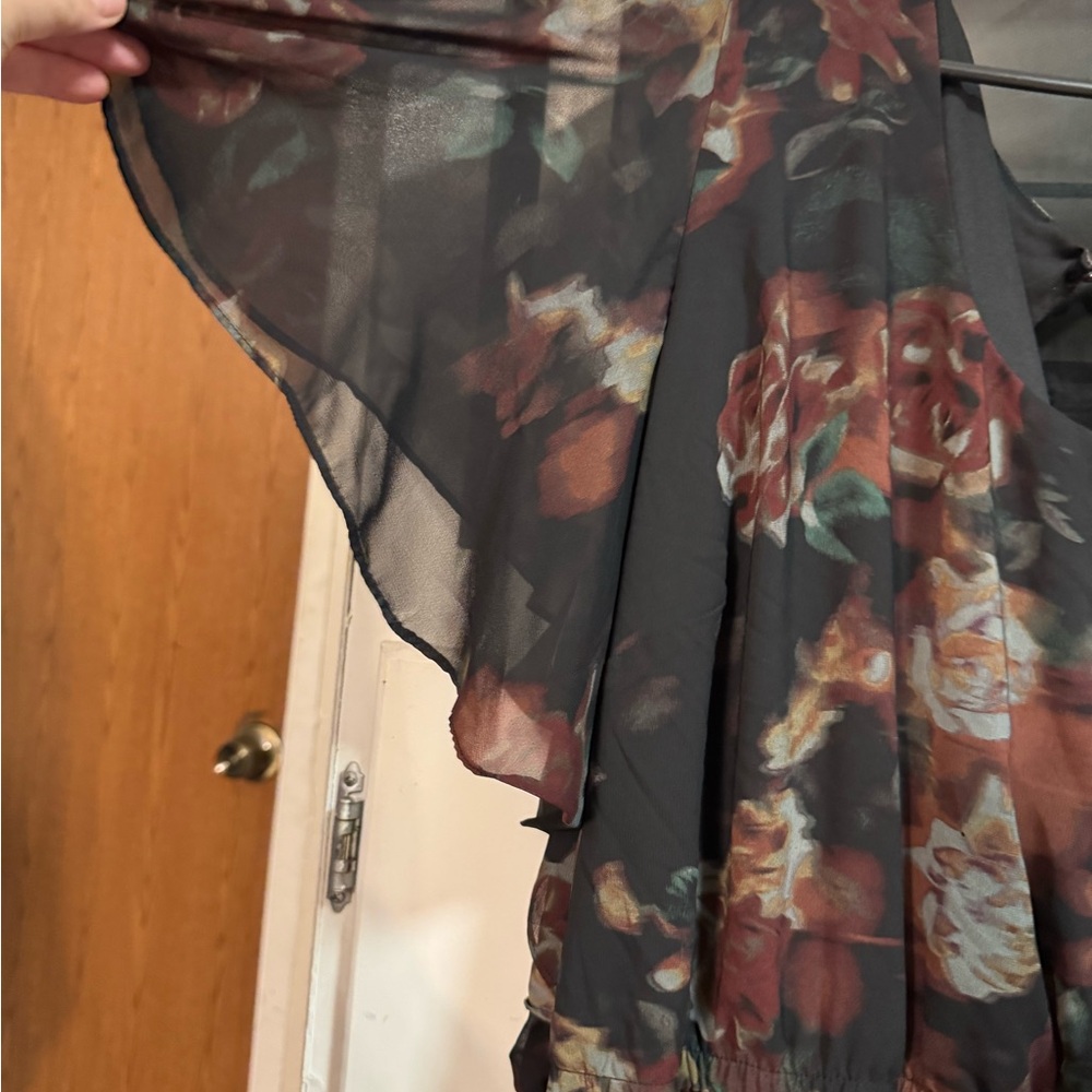 “Dark Roses” Floral Ruffle Sleeve Dress - Picture 6 of 7